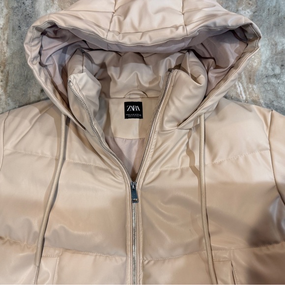 Women’s ZARA Faux leather cream puffer coat- Size XS - Picture 8 of 15